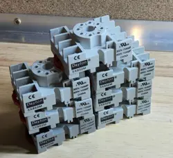 300V 15 AMP