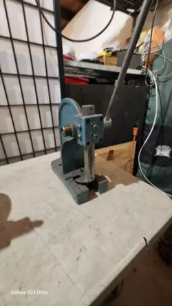 DAYTON 1 TON ARBOR PRESS