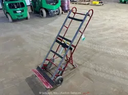 HAND TRUCK
