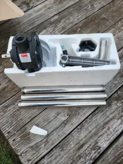 PUMP WITH MANUAL
