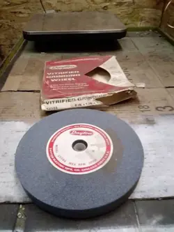 DAYTON GRINDING WHEEL 5X598