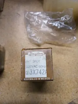 3X742E ICE CUBE