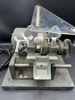 VINTAGE KEY CUTTING