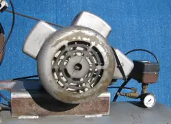 PISTON AIR COMPRESSOR