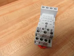 1EGP7 RELAY SOCKET