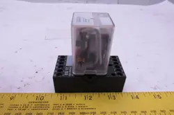 RELAY WITH SOCKET