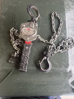 DAYTON CHAIN HOIST
