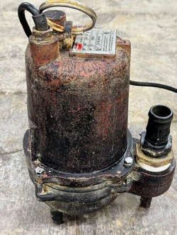 SUBMERSIBLE SEWAGE EJECTOR