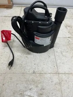 PUMP SUBMERSIBLE DAYTON