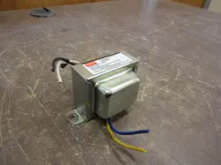DAYTON TRANSFORMER 4VZE5G 40VA PRI: 120V SEC: 24V 50/60HZ USED