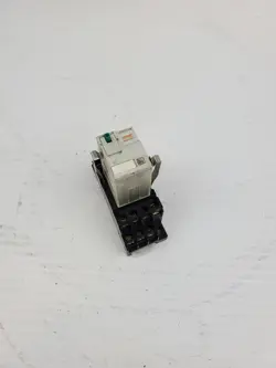 RELAY WITH BLOCK