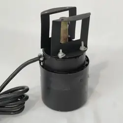8M133