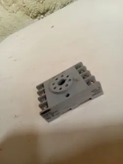 DAYTON 5X852E 10A 300VAC RELAY BASE SOCKET