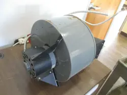 60HZ 6.8A USED