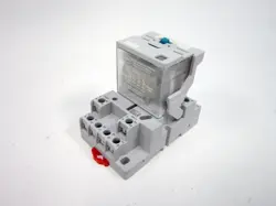 24 VDC PLUG