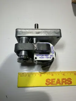 DAYTON 3M095 GEARMOTOR 120V 60HZ 0.3A 1 RPM NEW