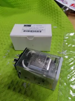 OCTAL 110VDC DAYTON