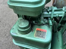 VINTAGE BRIGGS STRATTON 4 HP 4 CYCLE GASOLINE GENERATOR DAYTON ALTERNATOR 1W762A