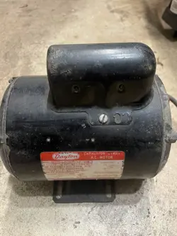 VOLTS 3450 RPM