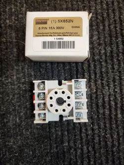 RELAY SOCKET 5X852