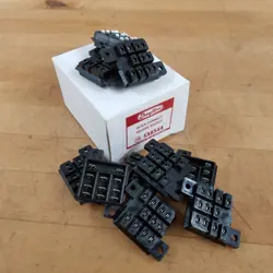 DAYTON 5X854A SQUARE QUICK CONNECT 11- PIN RELAY SOCKET 10A, 300V - NEW