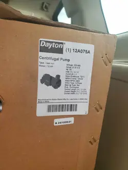 NEW DAYTON 12A075A CAST IRON 7-1/2 HP CENTRIFUGAL PUMP 208-230/460V MAKE OFFER