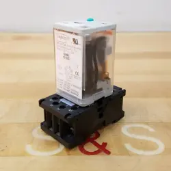 W/ES8 SOCKET