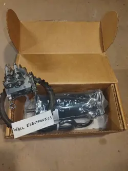 =NEW IN BOX=