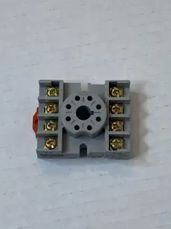 300V 15AMP