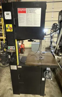 BANDSAW WITH