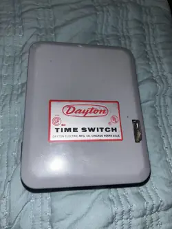 DAYTON 24 HOUR DIAL TIME SWITCH