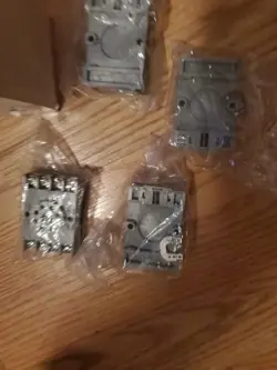 BASE SOCKET