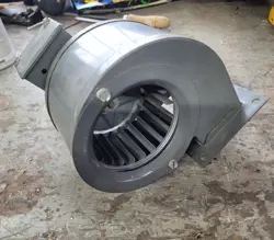E37403 BLOWER MOTOR.