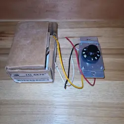NEW IN BOX DAYTON 4X796E SPEED CONTROL 115V 5 AMP BIN65