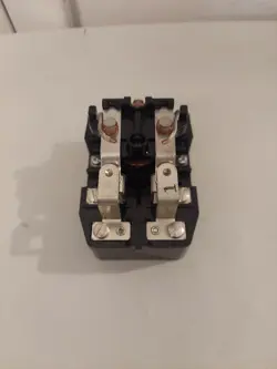 VOLTAGE