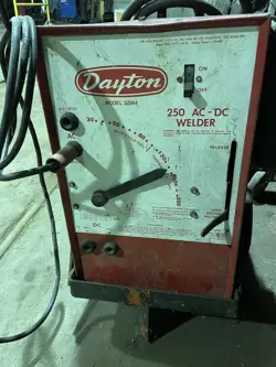 DAYTON ARC WELDER