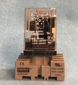 DAYTON RELAY 1A484E WITH DAYTON BASE 5X852M