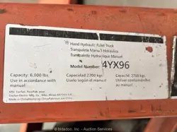 MANUAL PALLET JACK