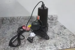 MAX HEAD SUBMERSIBLE