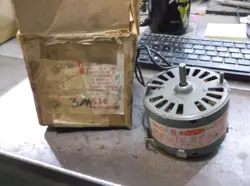 NIB DAYTON 3M534 MOTOR 1/100HP 1550 RPM 115V (WL59-1)