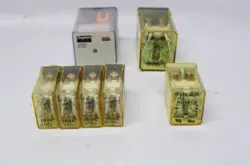 LOT OF 4 IDEC # RH1B-U RELAY 24V & 1X RH2B, RR2P-U, DAYTON 1A4850