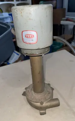 VTG  TEEL 1P295 COOLANT RECIRCULATING PUMP FOR REPAIR - DAYTON MOTOR 9M537 RUNS