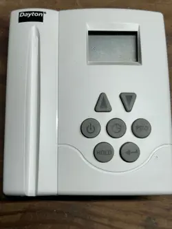 DAYTON 1UHG4 LINE VOLTAGE THERMOSTAT   * * FREE SHIPPING * *
