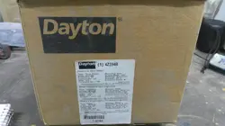 NEW DAYTON 4X394B GEAR MOTOR .5 HP 208-230/460V 276RPM 105 IN-LB TORQUE