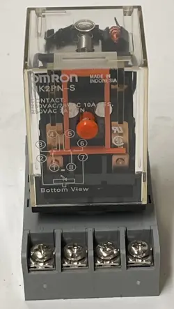 OMRON - P/N: MK2PN-S  RELAY W/  DAYTON 5X852E SOCKET BASE