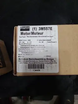 DAYTON 3M557E