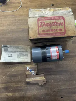 *NOS* DAYTON 3M138B 60RPM SF 1.0 115V 60HZ F/L 2.6
