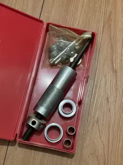 DAYTON BUSHING AND BEARING TOOL IN CASE
