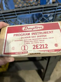 DAYTON 2E212 PROGRAM INSTRUMENT 24-HOUR DAY SKIPPER