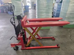 2200LB DAYTON MANUAL PALLET LIFTER